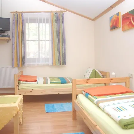 Hofer Apartment *